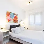 Home2book Family With Jacuzzi In *