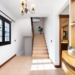 בית נופש Home2book Family With Jacuzzi In *