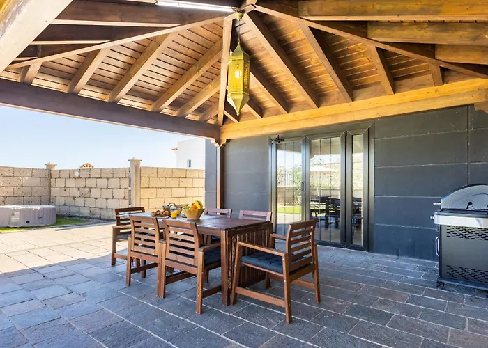 Home2book Family With Jacuzzi In Vakantiehuis *
