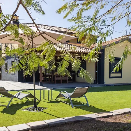 Home2book Family Pool In Σπίτι διακοπών *
