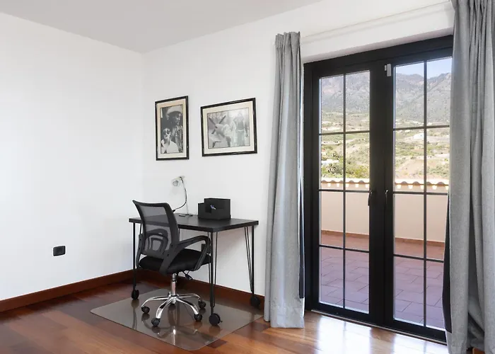 Home2book Family With Jacuzzi In Candelaria