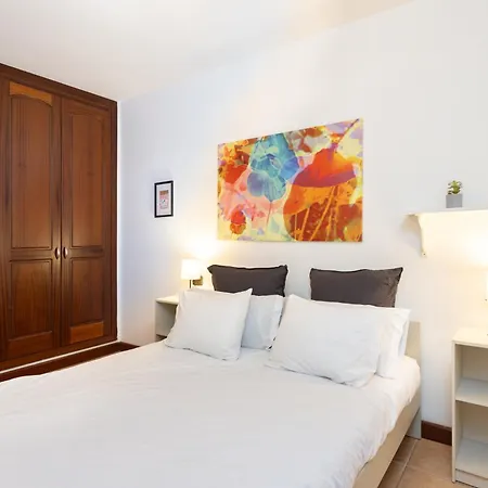 Home2book Family With Jacuzzi In בית נופש *