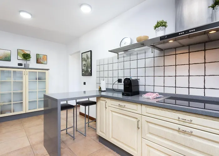 Home2book Family With Jacuzzi In * קנדלריה