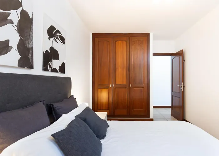 בית נופש Home2book Family With Jacuzzi In *