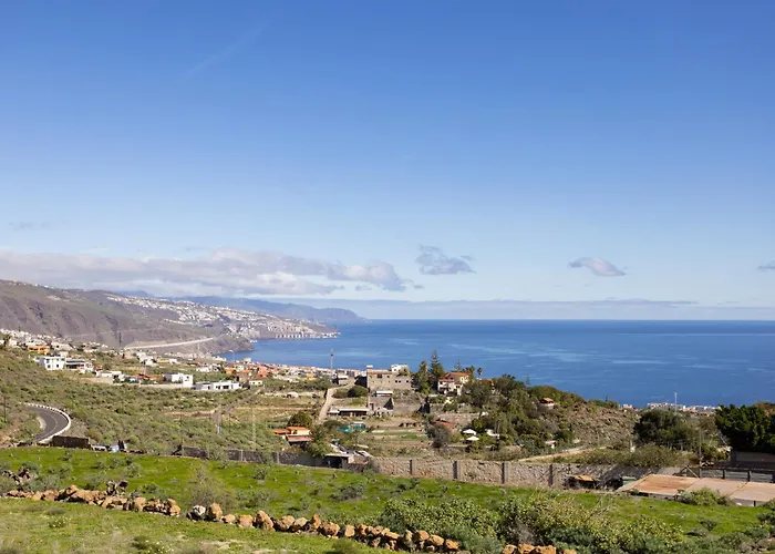 Home2book Family With Jacuzzi In בית נופש